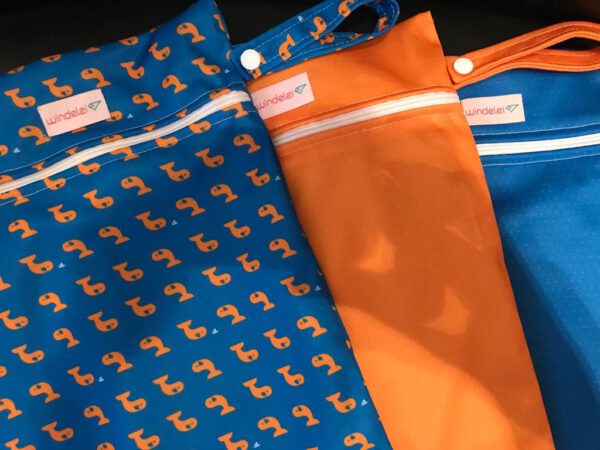 Nasstaschen dunkelblau/orange